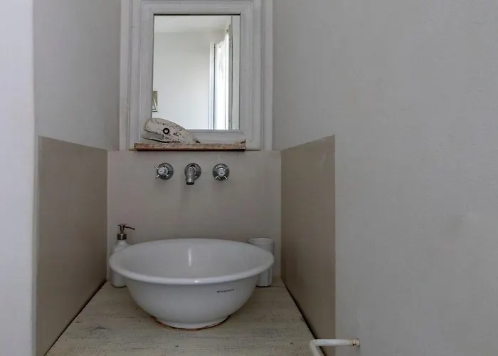 Pozzo Garitta, Borgo Dei Ceramisti,